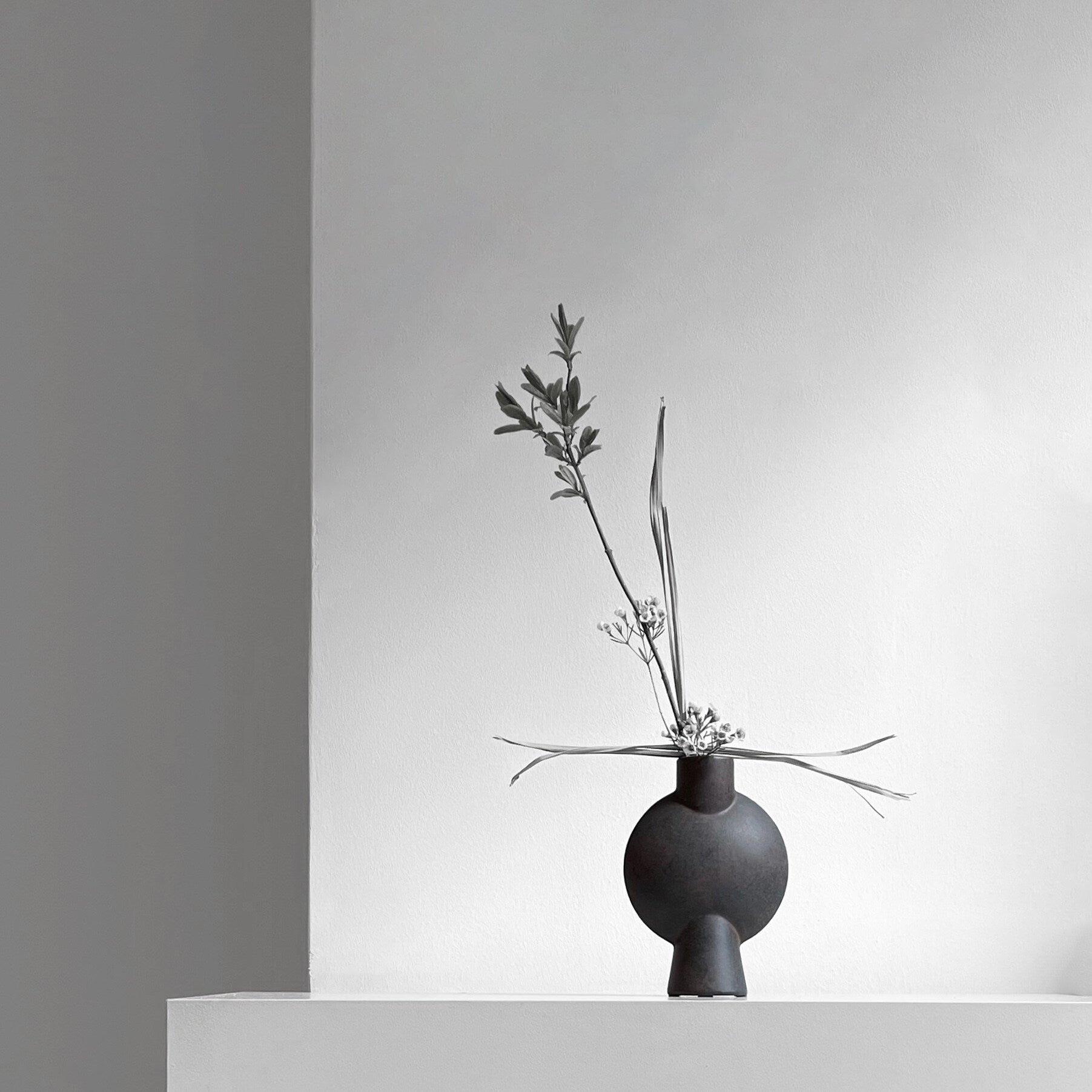 101-copenhagen-sphere-bubl-mini-vase-coffee-keramik image 5