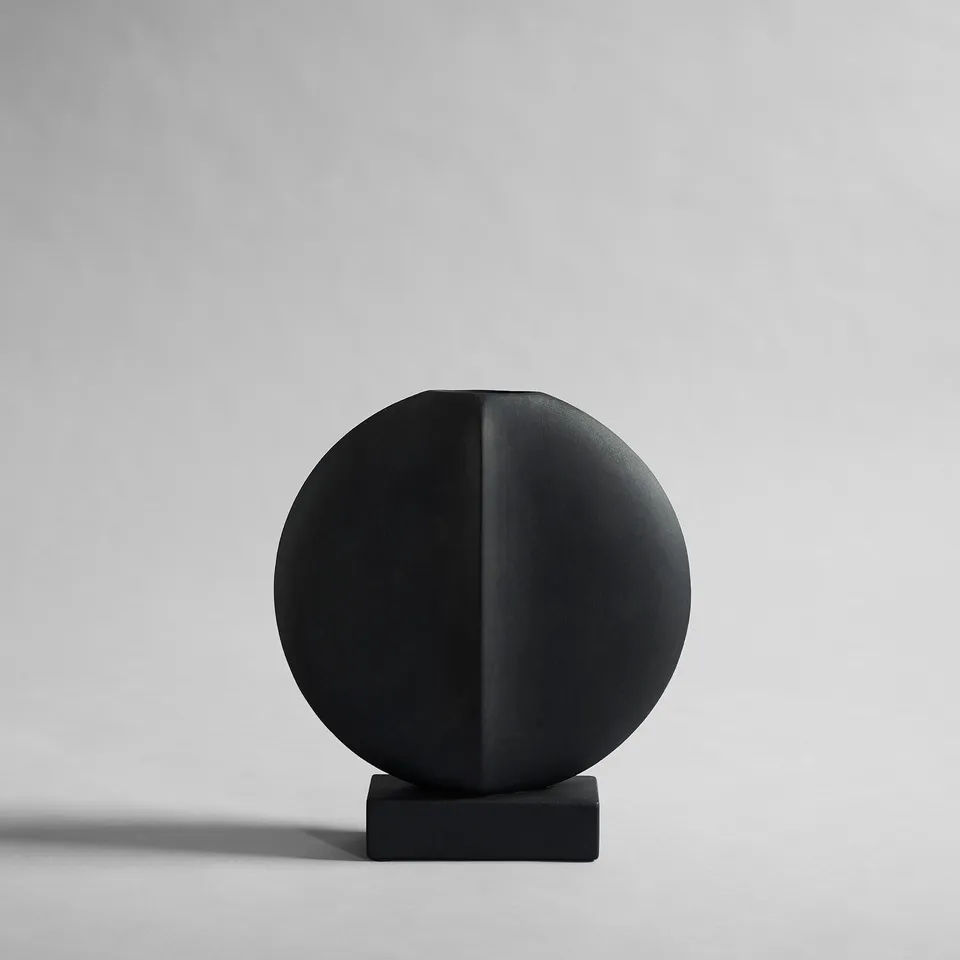 101-copenhagen-guggenheim-mini-vase-black-keramik image 1