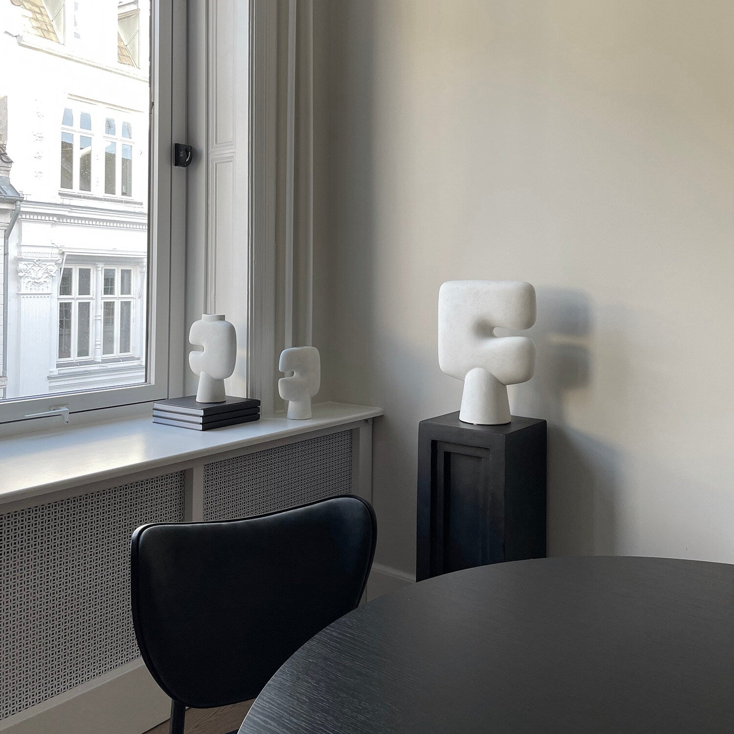 101-copenhagen-tribal-vase-mini-bone-white-keramik image 4