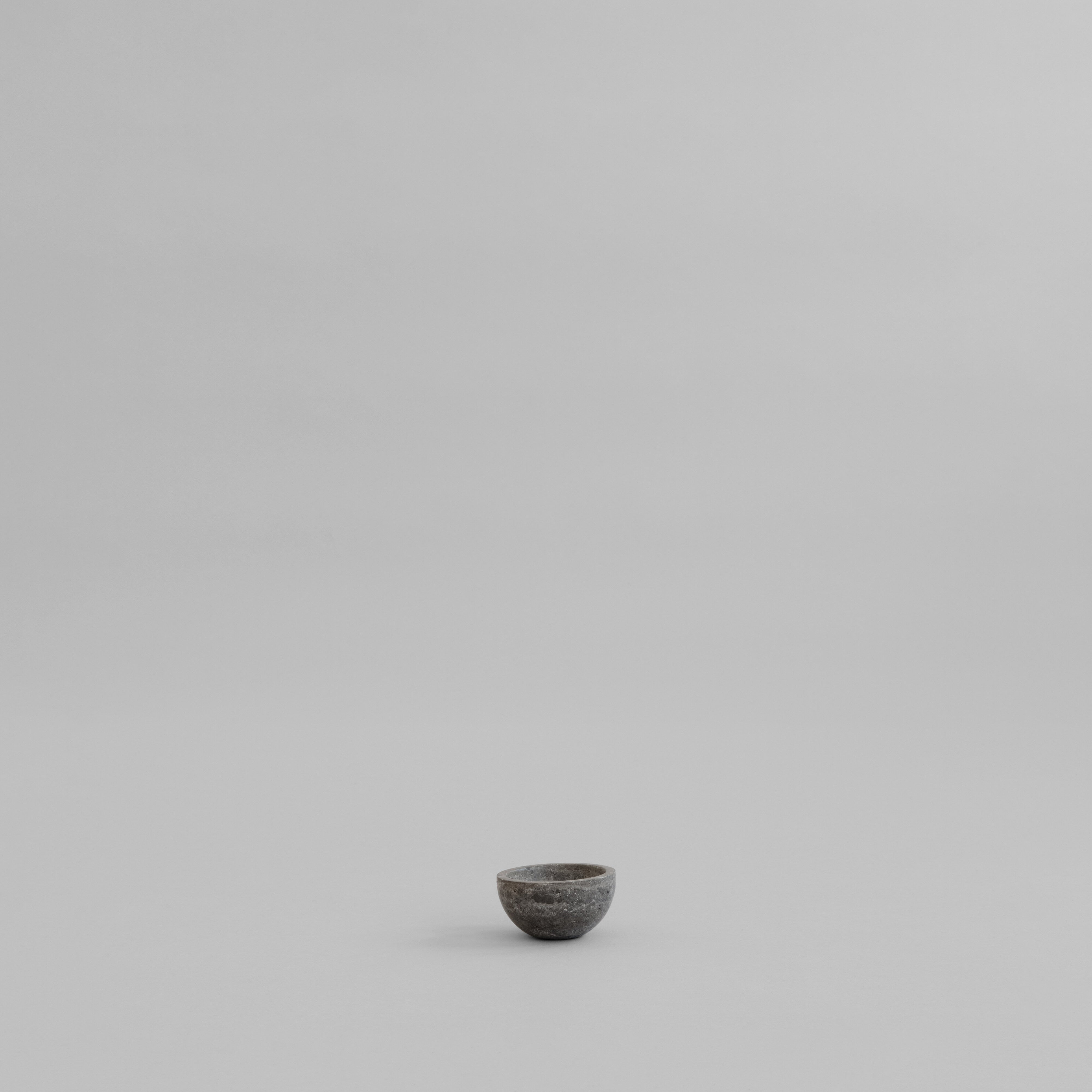 101-copenhagen-enkei-salt-bowl-schale-silver-travertin image 1