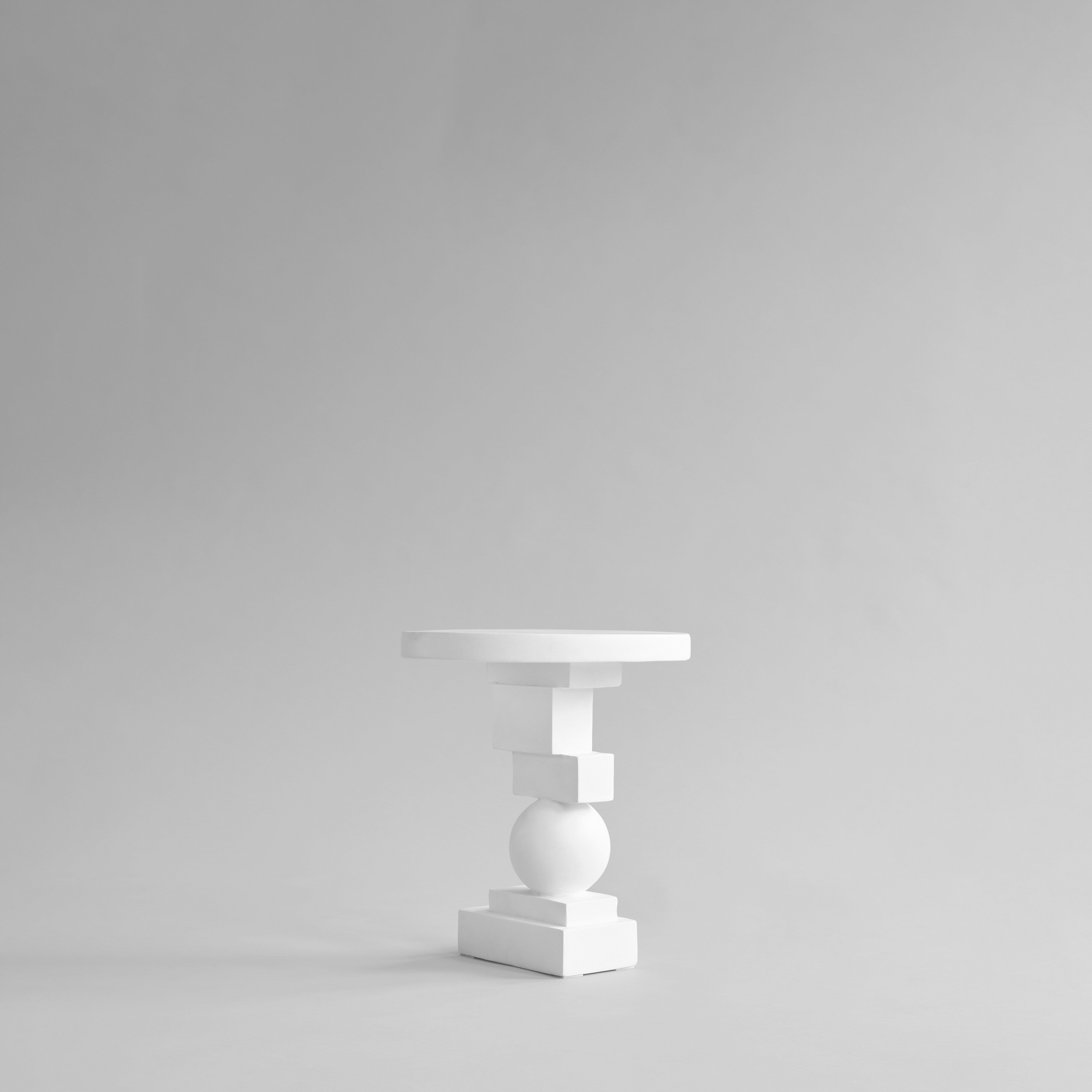 101-copenhagen-artist-beistelltisch-bone-white-betontisch image 3