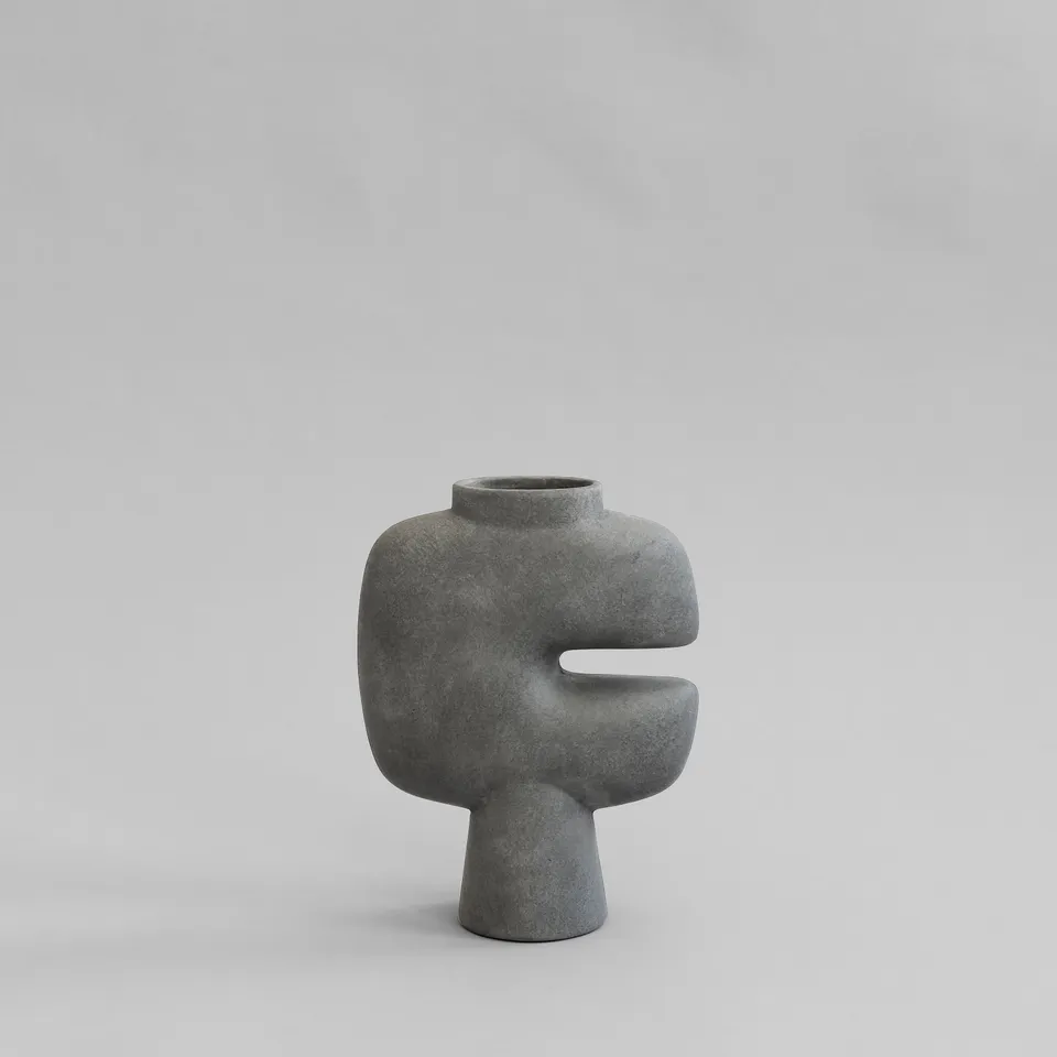 101-copenhagen-tribal-vase-medio-dark-grey-keramik image 1