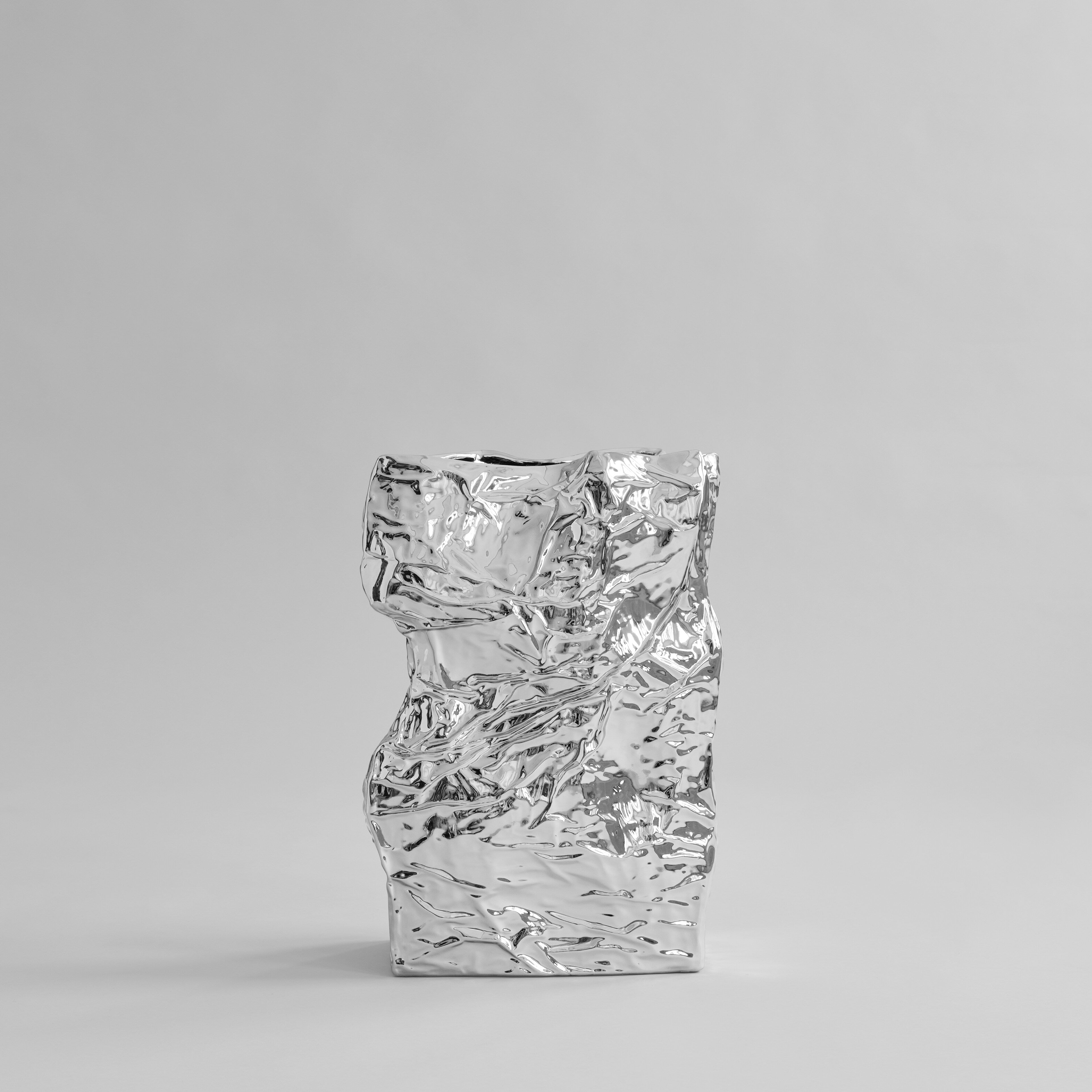 101-copenhagen-kami-vase-big-chrome-spiegel-bodenvase image 6