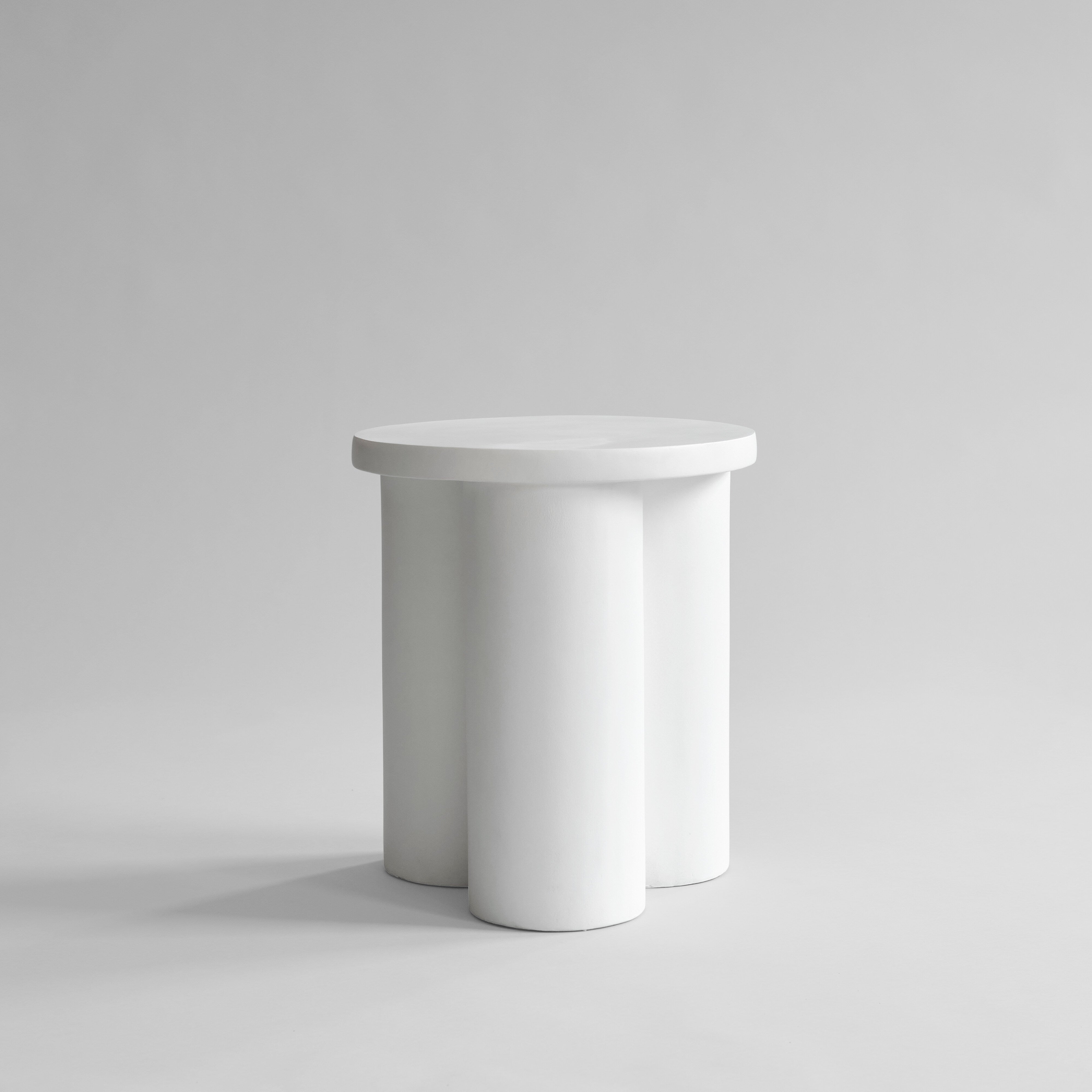 101-copenhagen-big-foot-tisch-tall-beistelltisch-bone-white image 1