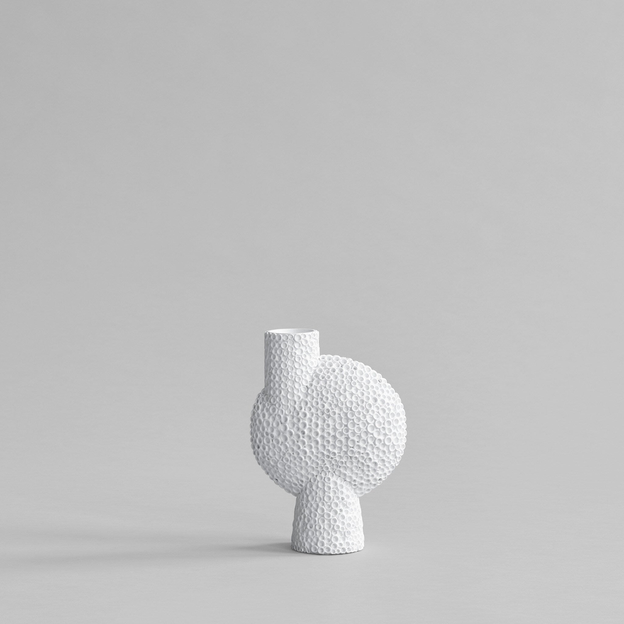 101-copenhagen-sphere-bubl-shisen-medio-vase-bone-white image 1