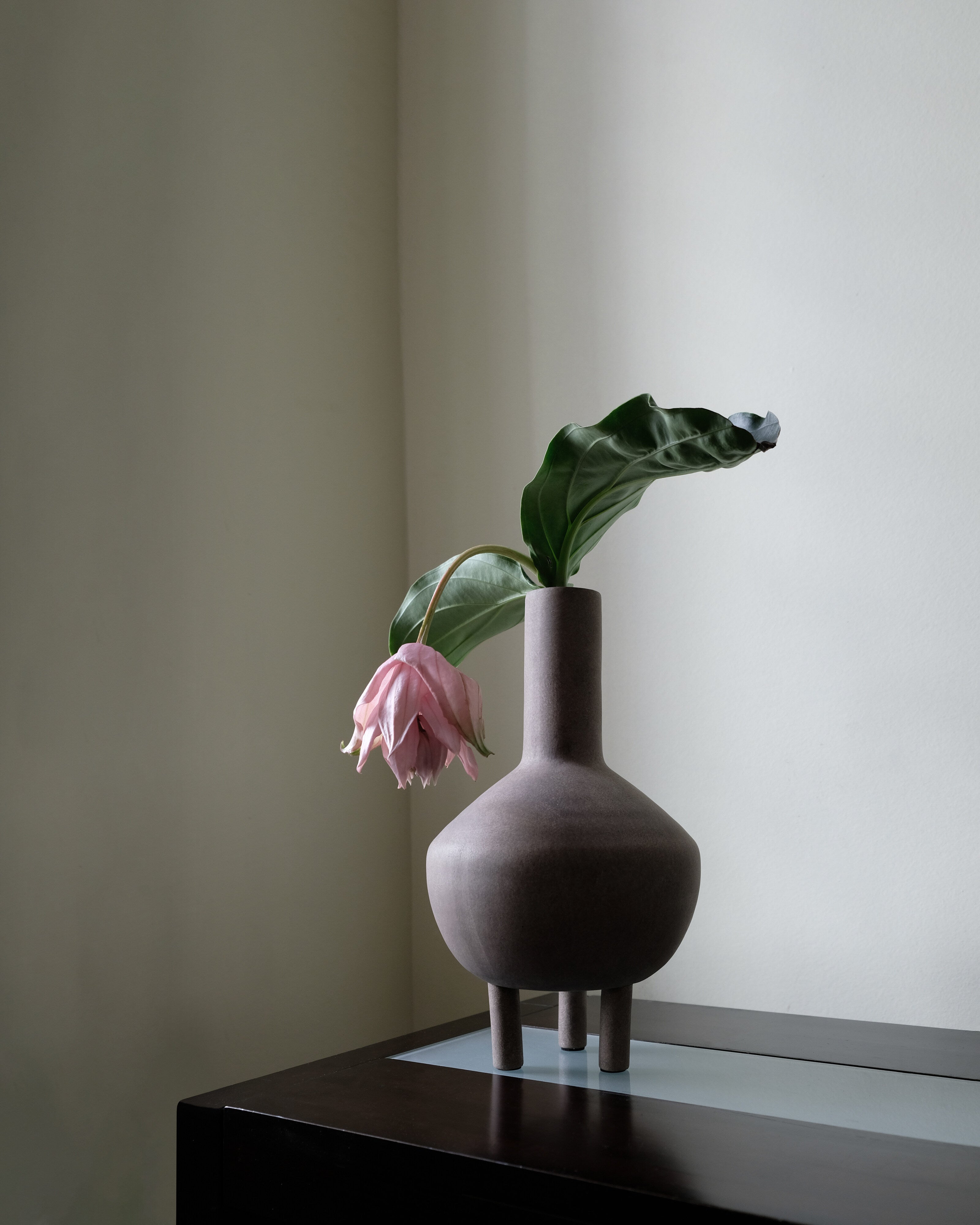 101-copenhagen-duck-vase-fat-taupe-keramik image 3
