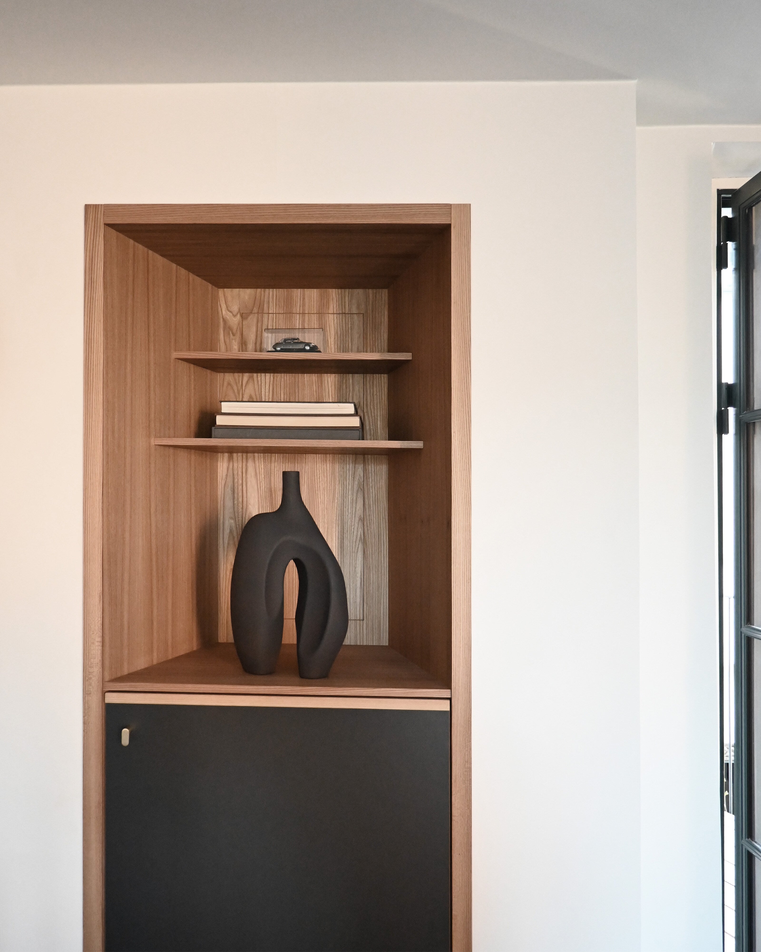 101-copenhagen-ni-vase-medio-kaffeebraune-keramikvase image 5