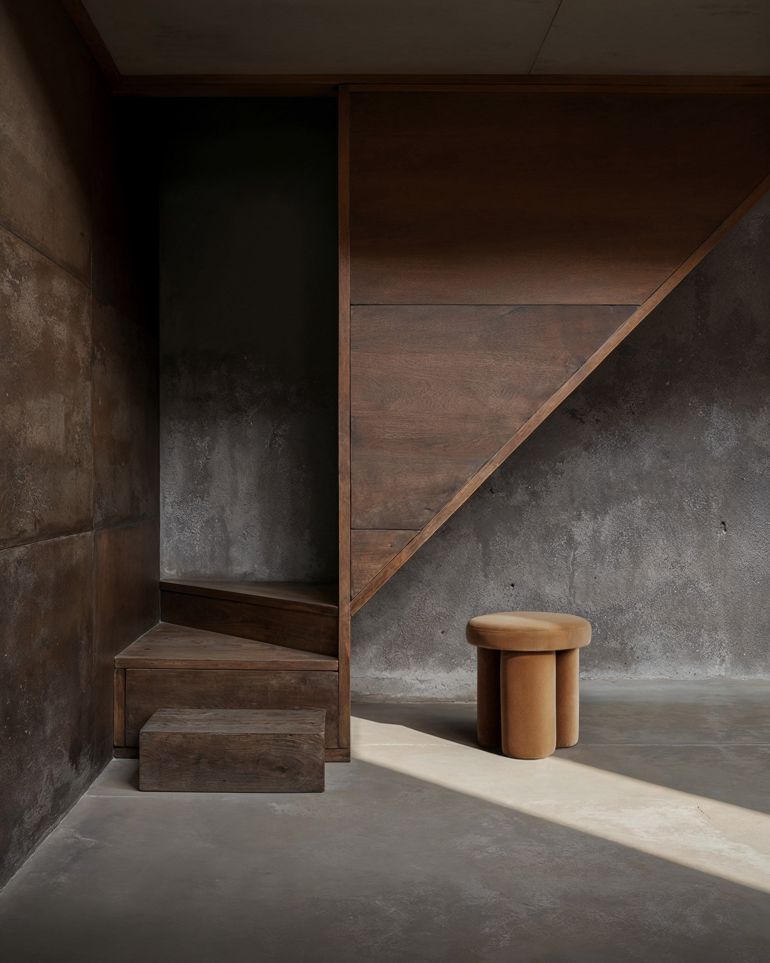 101-copenhagen-big-foot-hocker-desert-samt-beige image 2