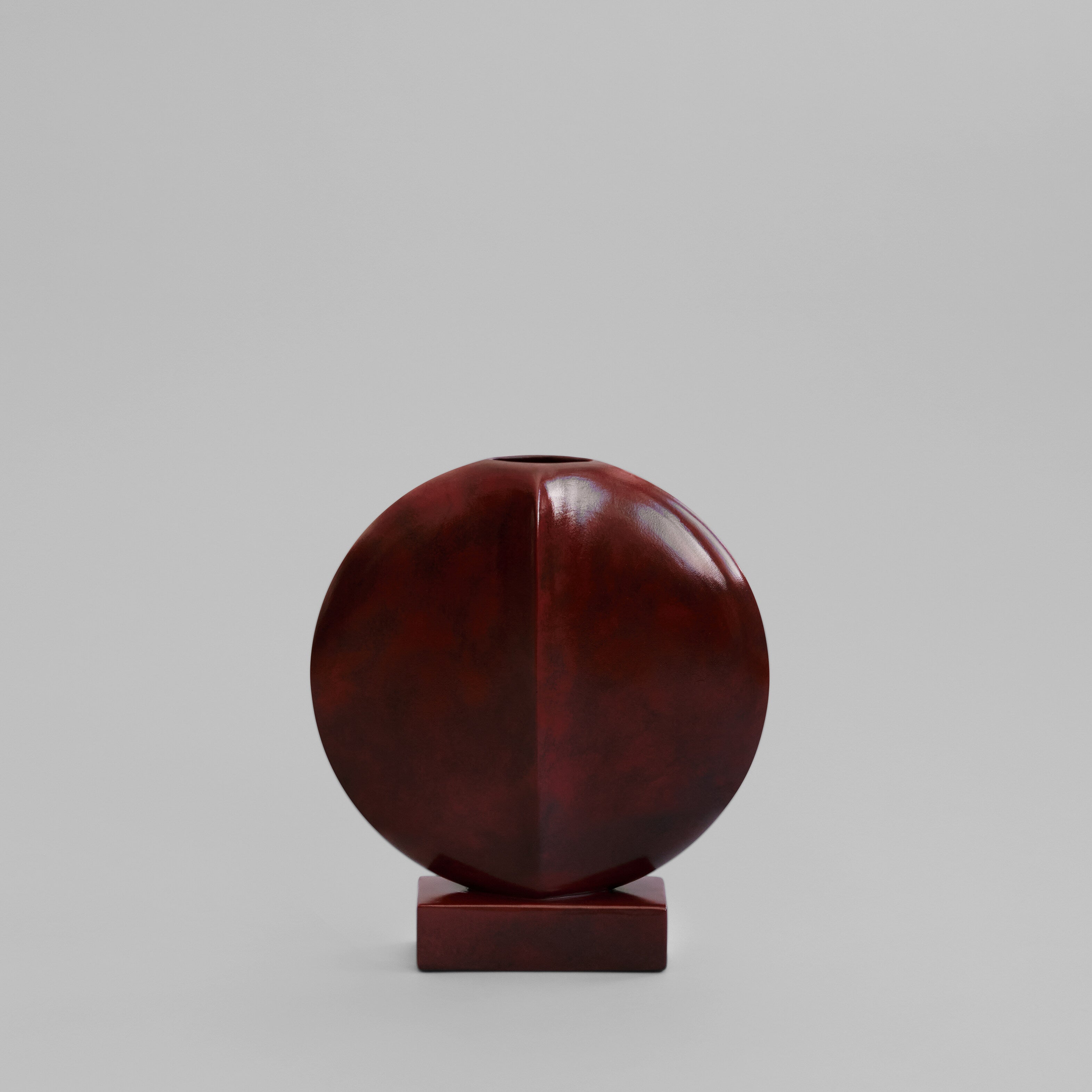 101-copenhagen-guggenheim-vase-mini-maroon-keramik image 1
