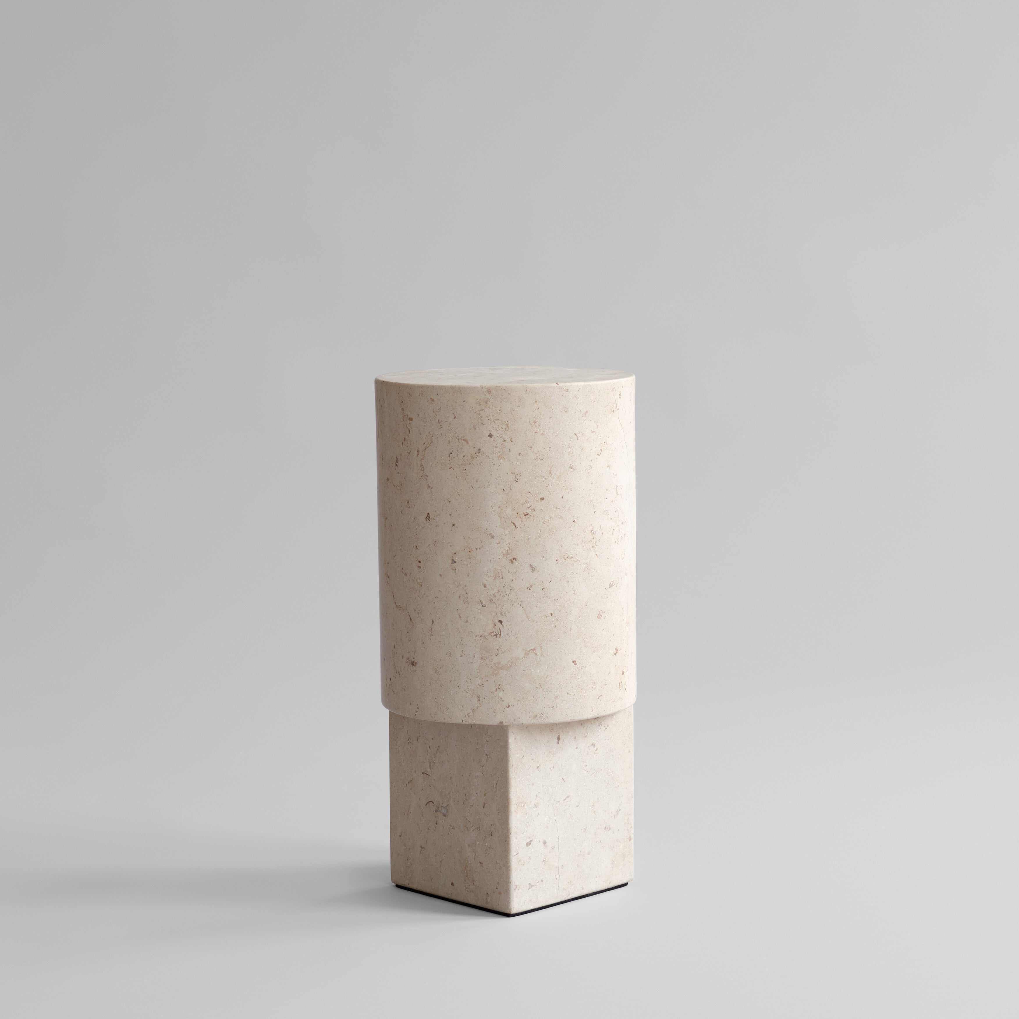 101-copenhagen-column-beistelltisch-limestone-kalkstein image 6