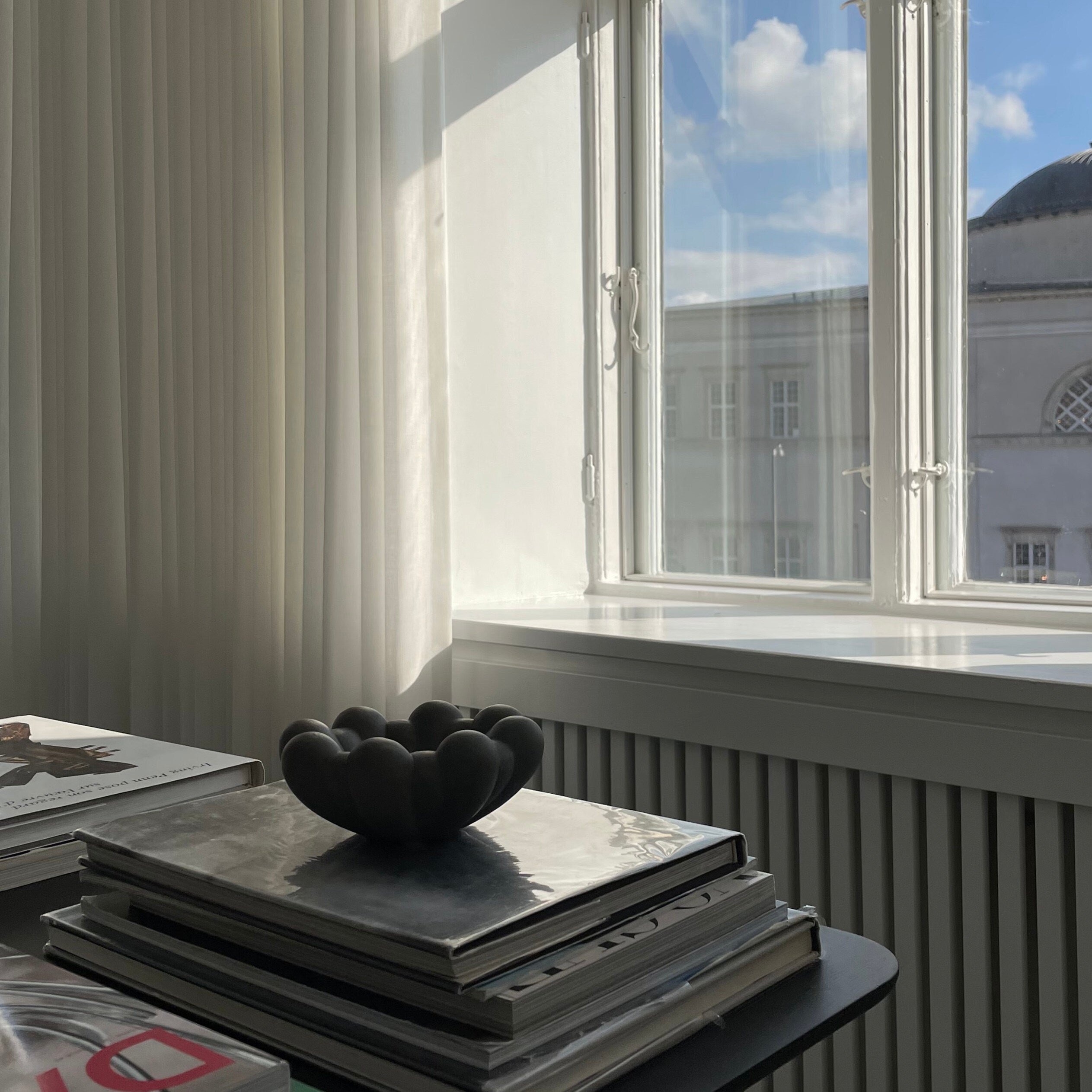 101-copenhagen-bloom-tray-mini-tablett-dark-grey image 3