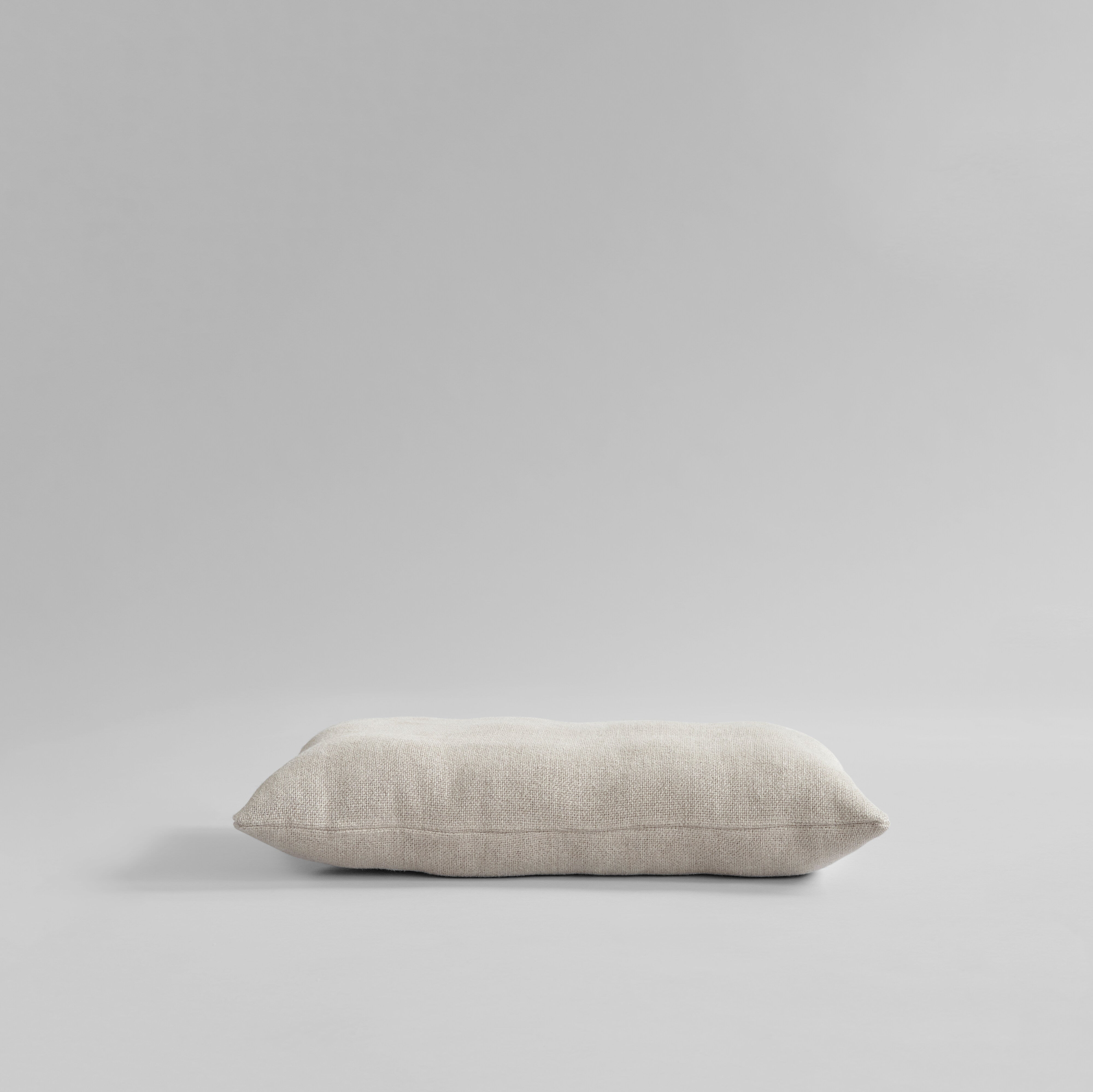 101-copenhagen-makura-kissen-11-sand-leinen image 7