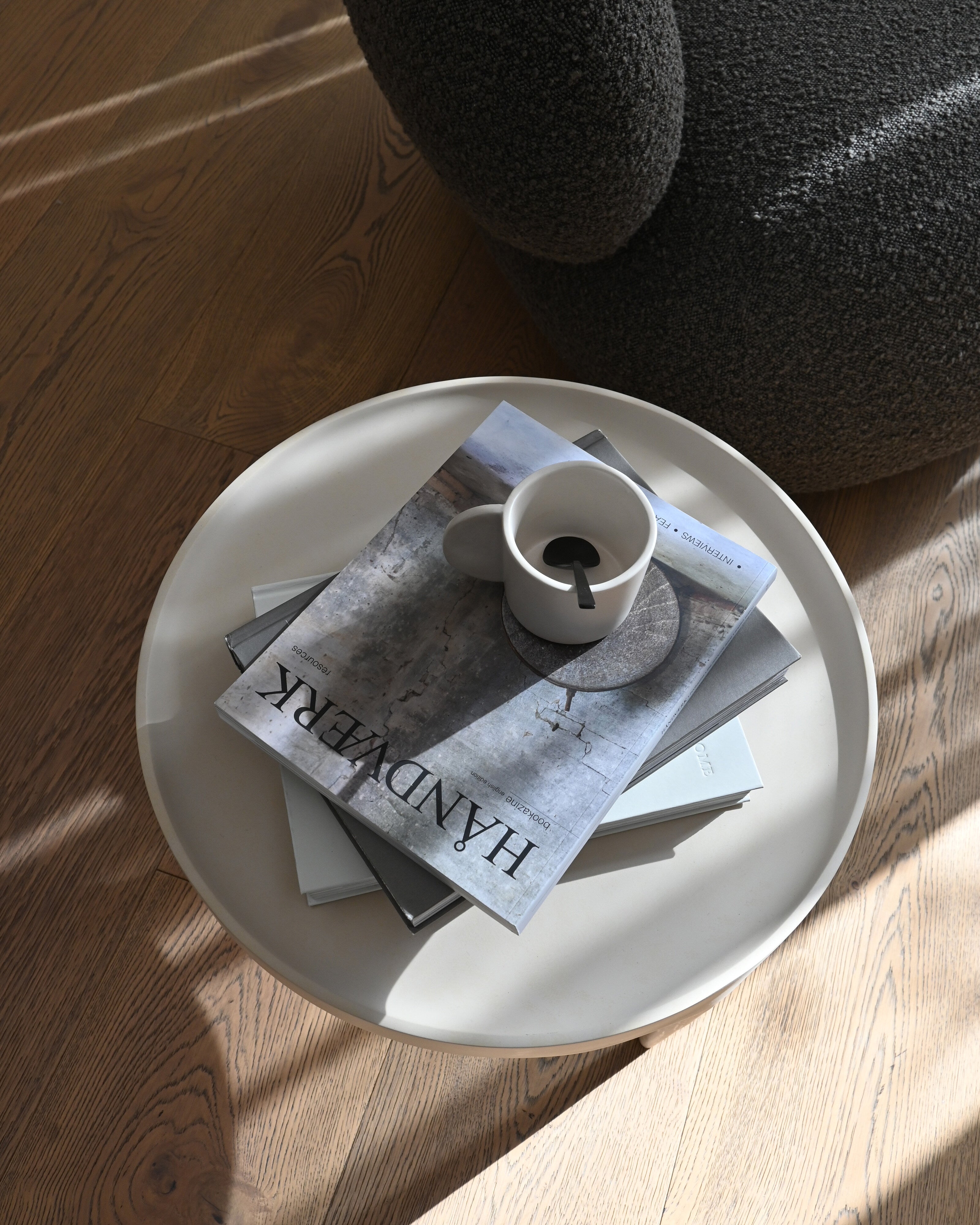 101-copenhagen-phantom-table-low-beistelltisch-birch-handbemalt image 3