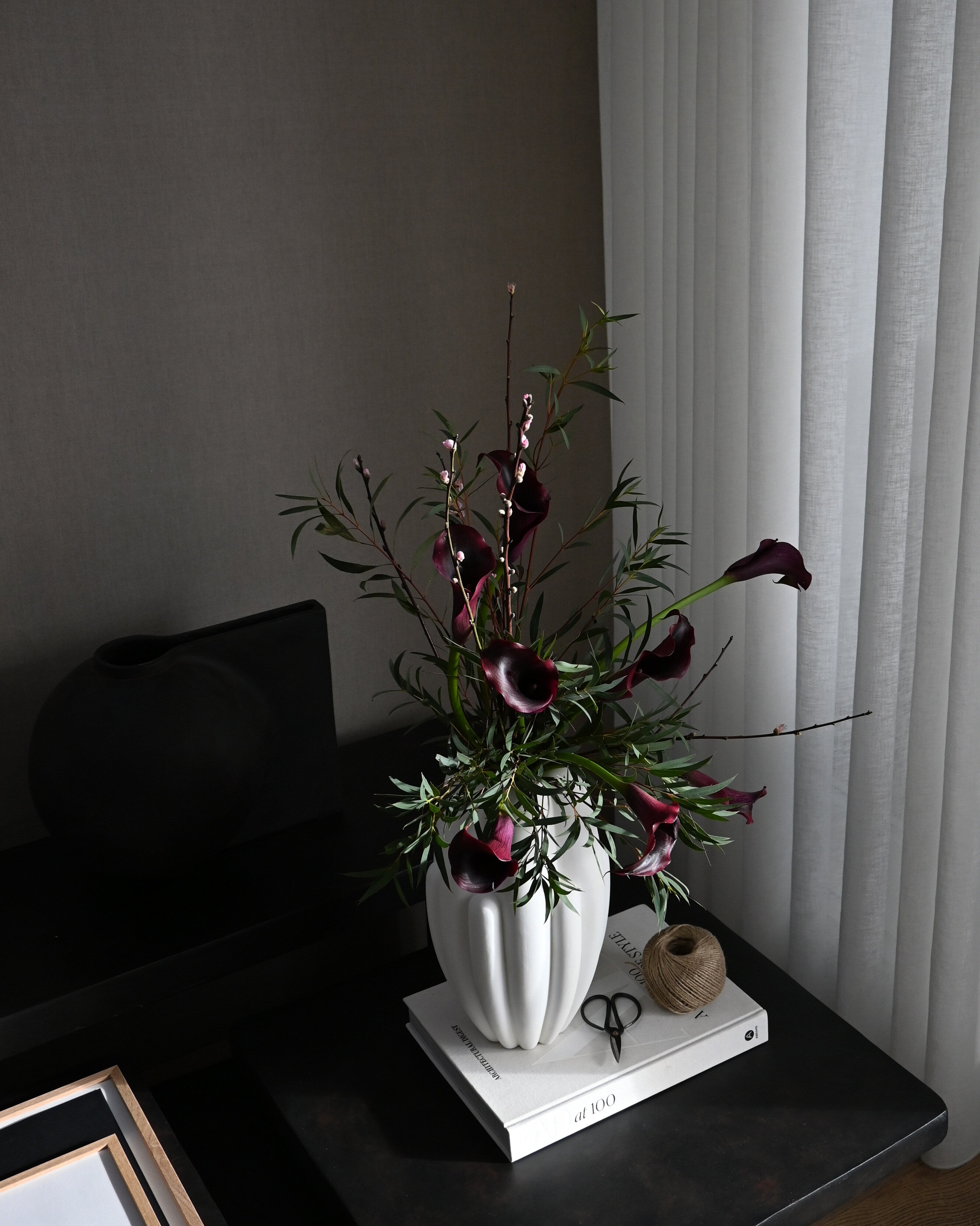 101-copenhagen-bloom-slim-mini-vase-bone-white image 4
