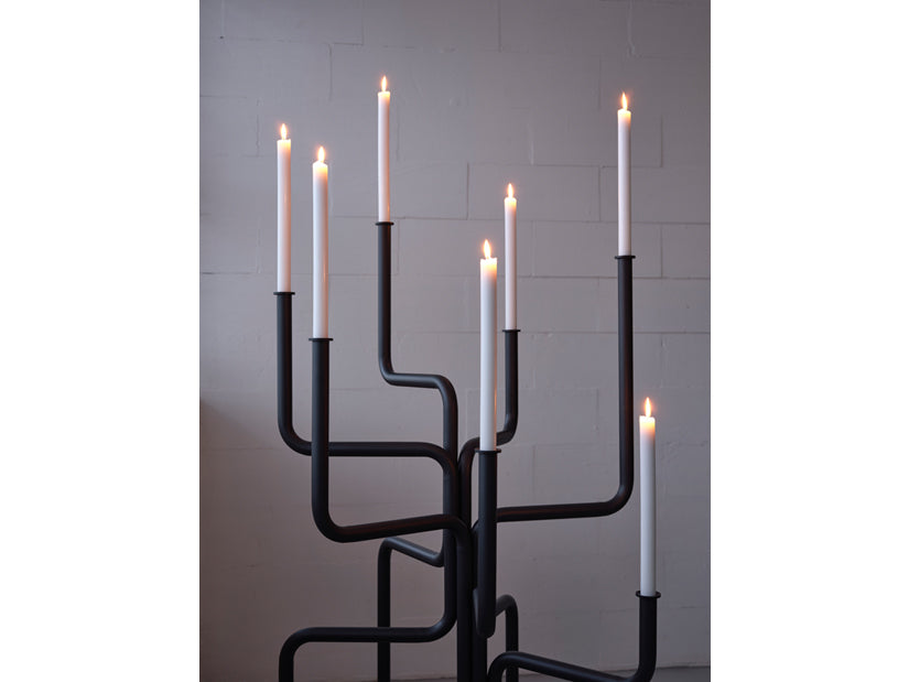 frederik-roij-giant-of-flame-standkerzenhalter-stahl image 6