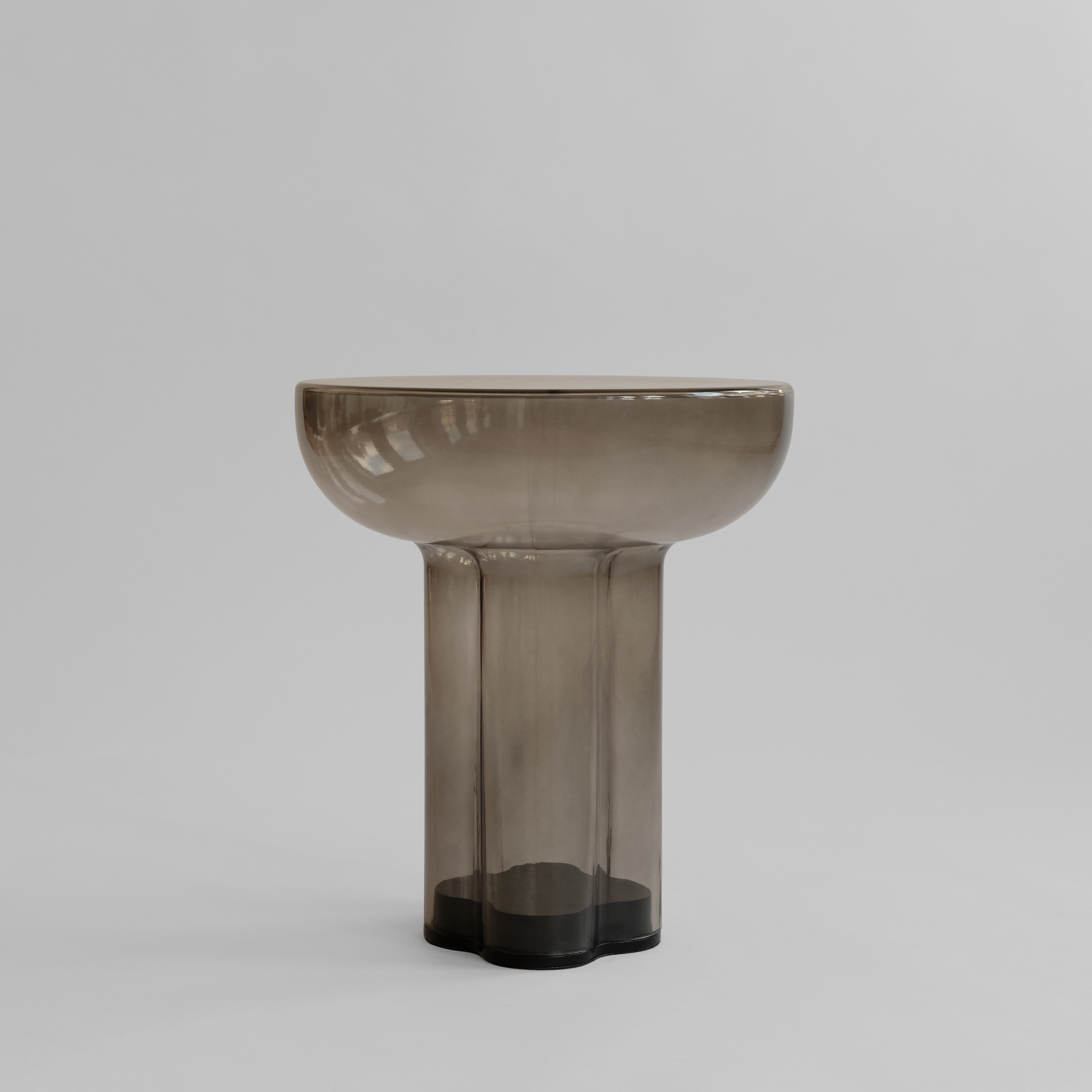 101-copenhagen-crown-beistelltisch-tall-glas-smoked-forest image 1