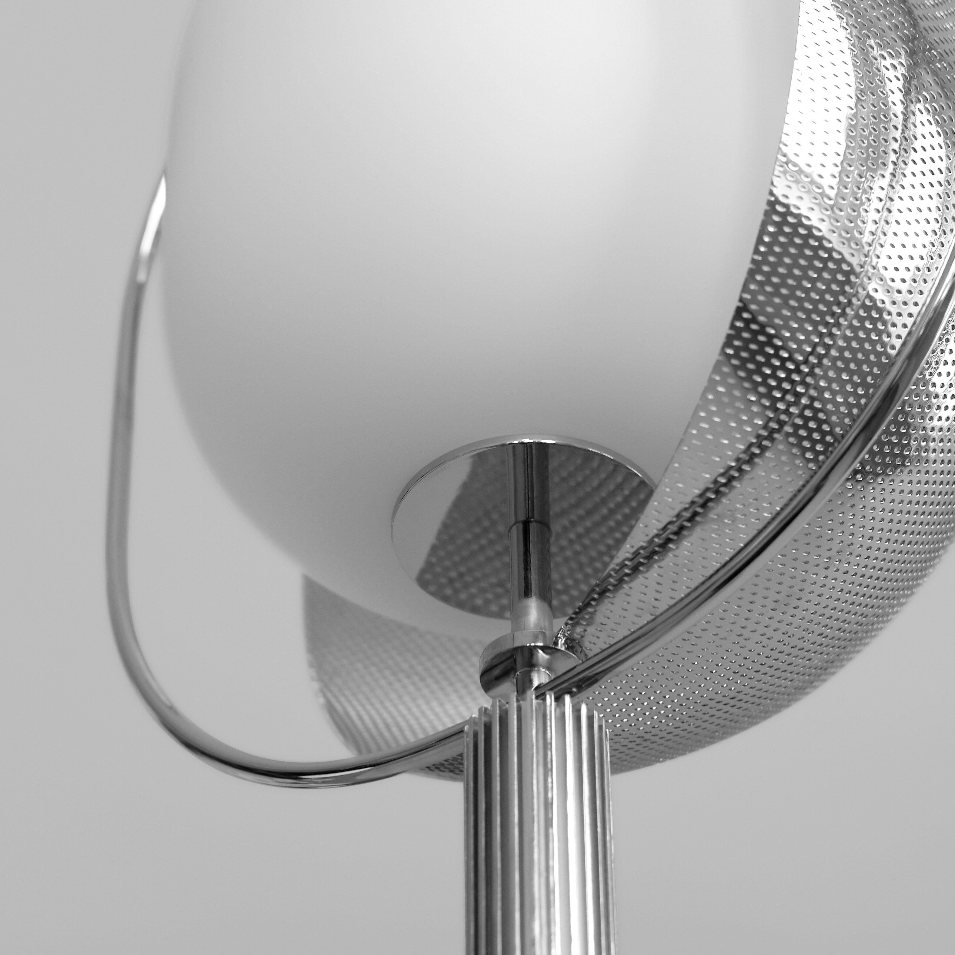 101-copenhagen-pearl-stehlampe-chrom-opalglas-dimmbar image 6