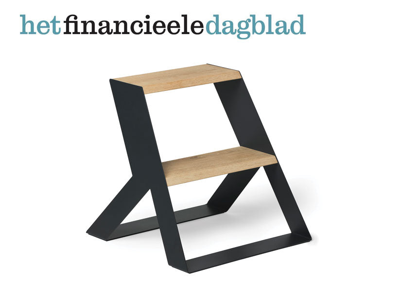 frederik-roij-split-step-trittleiter-stahl-eiche-tritthocker image 1