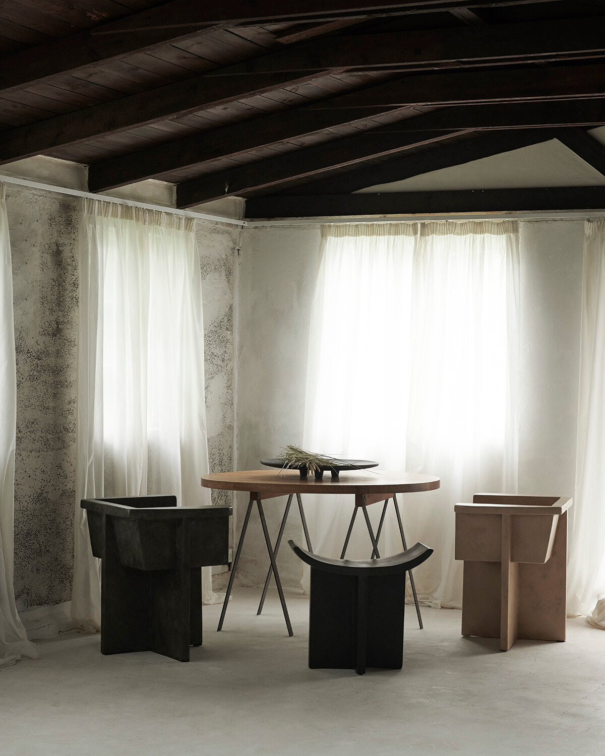 101-copenhagen-brutus-stool-coffee-faserbeton-hocker-braun image 4