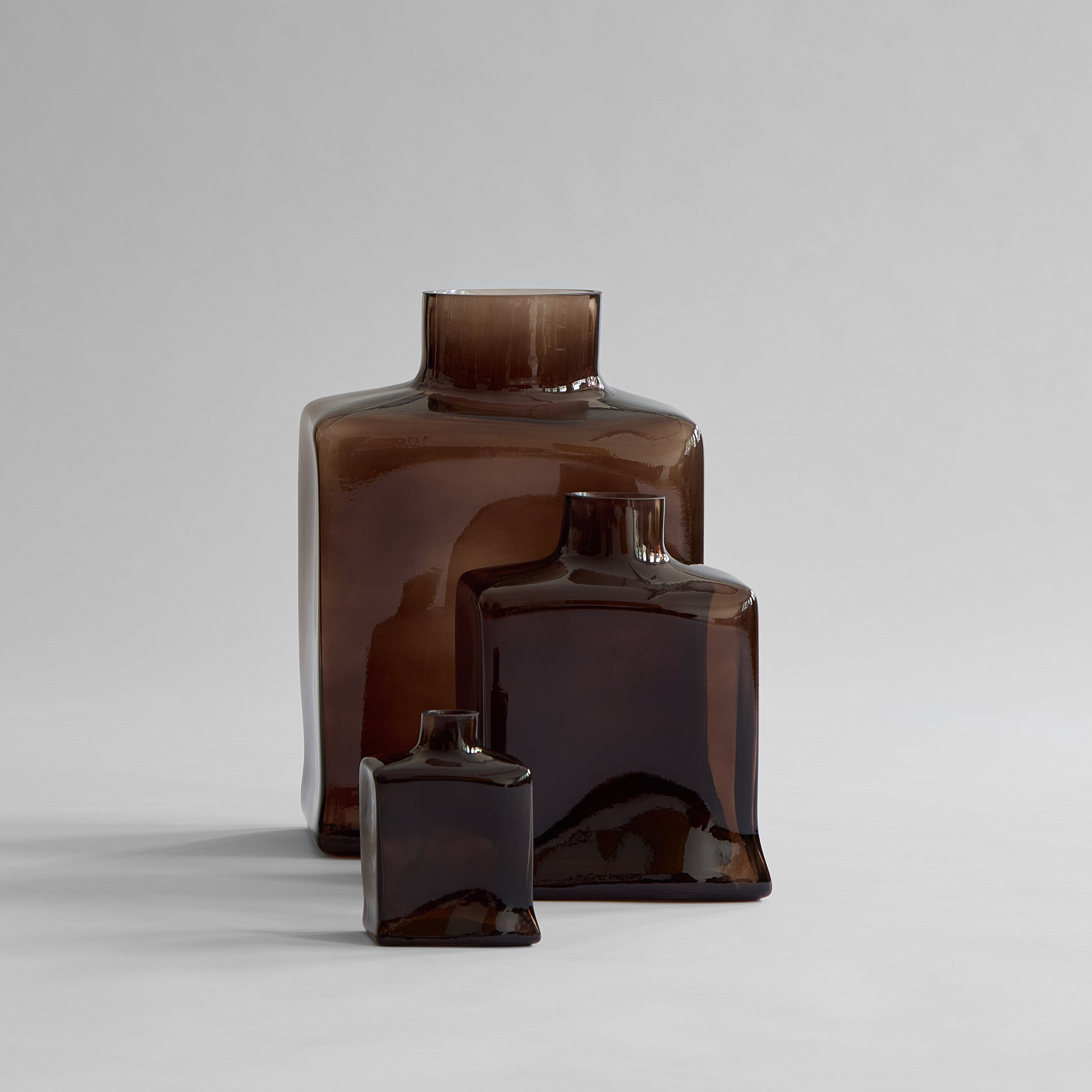 101-copenhagen-shin-vase-big-glasvase-smoked-forest-45cm image 6
