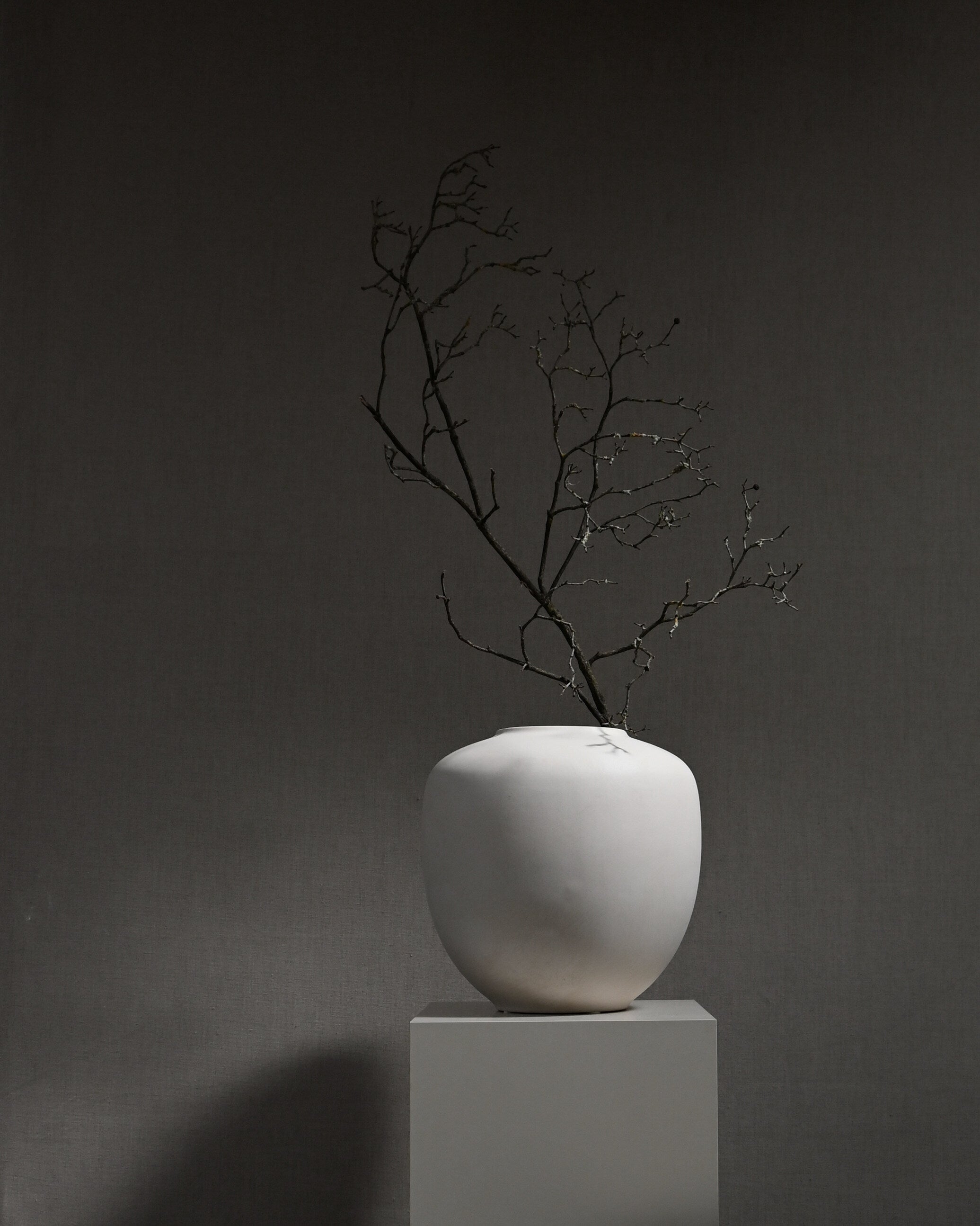 101-copenhagen-sunao-vase-medio-keramik-birch-matt image 4