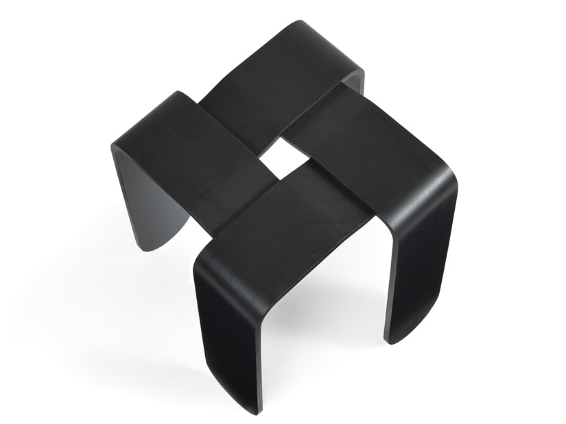 frederik-roij-criss-cross-hocker-holz-leicht-stabil image 3