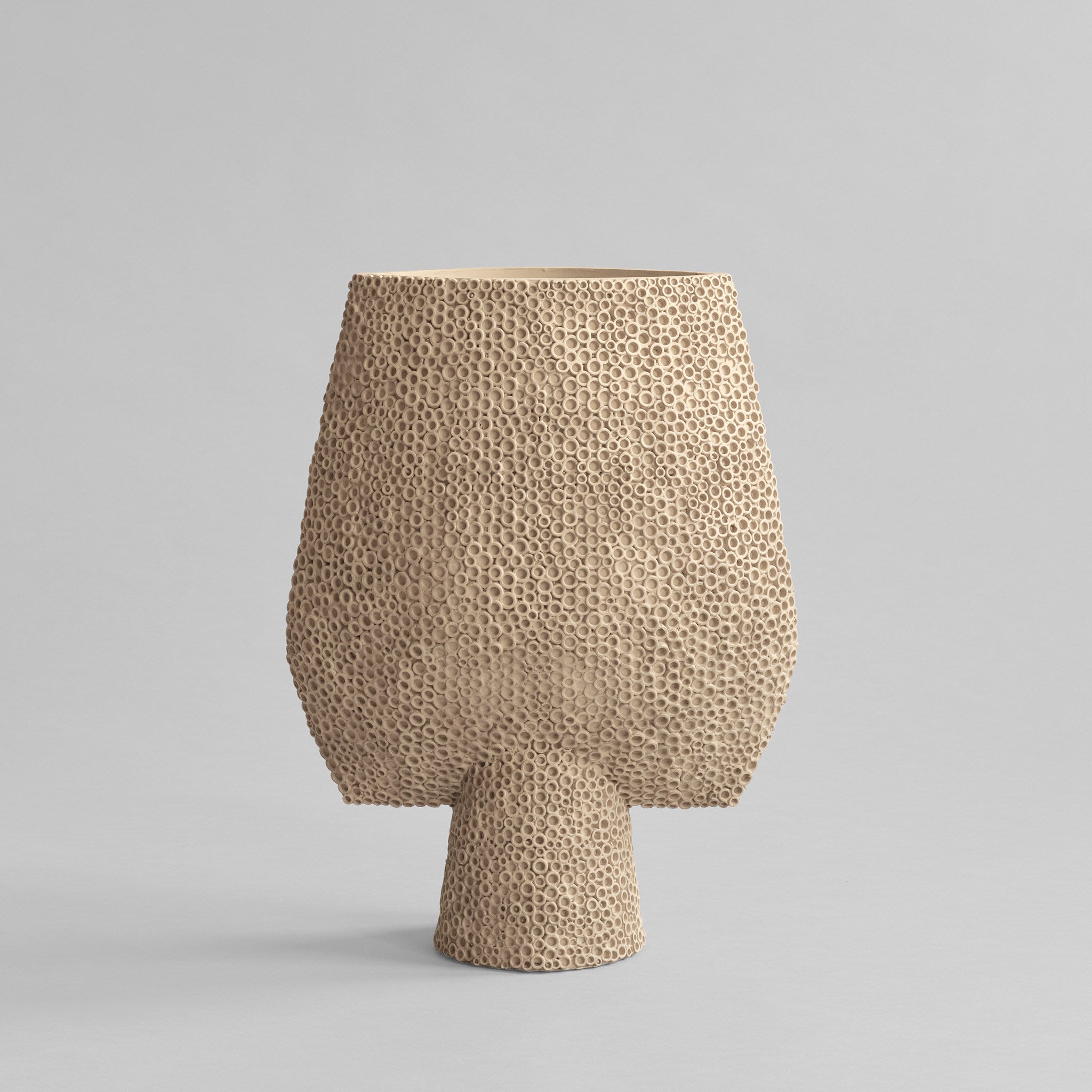 101-copenhagen-sphere-square-vase-big-sand-44-cm image 1