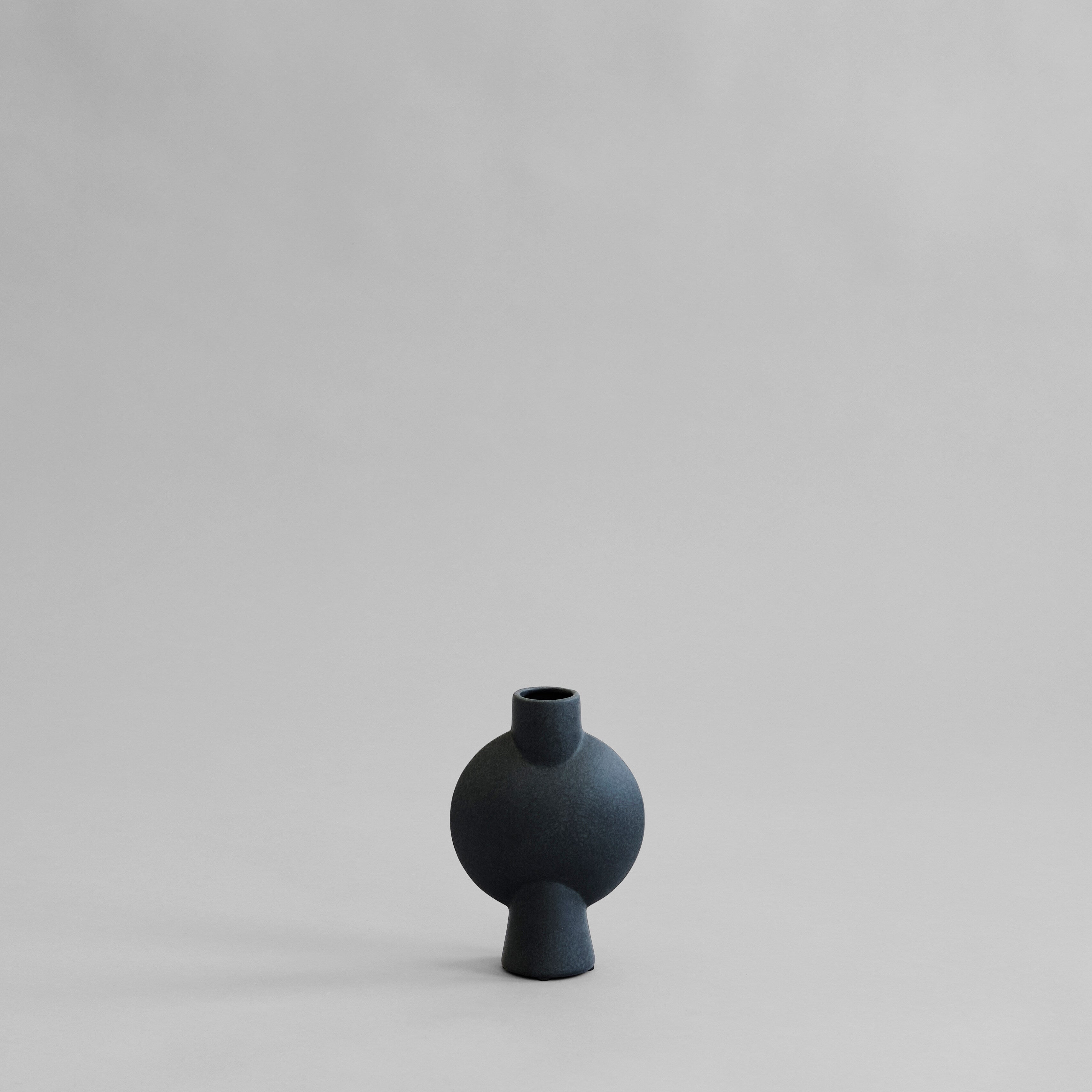 101-copenhagen-sphere-bubl-mini-blumenvase-schwarz image 1