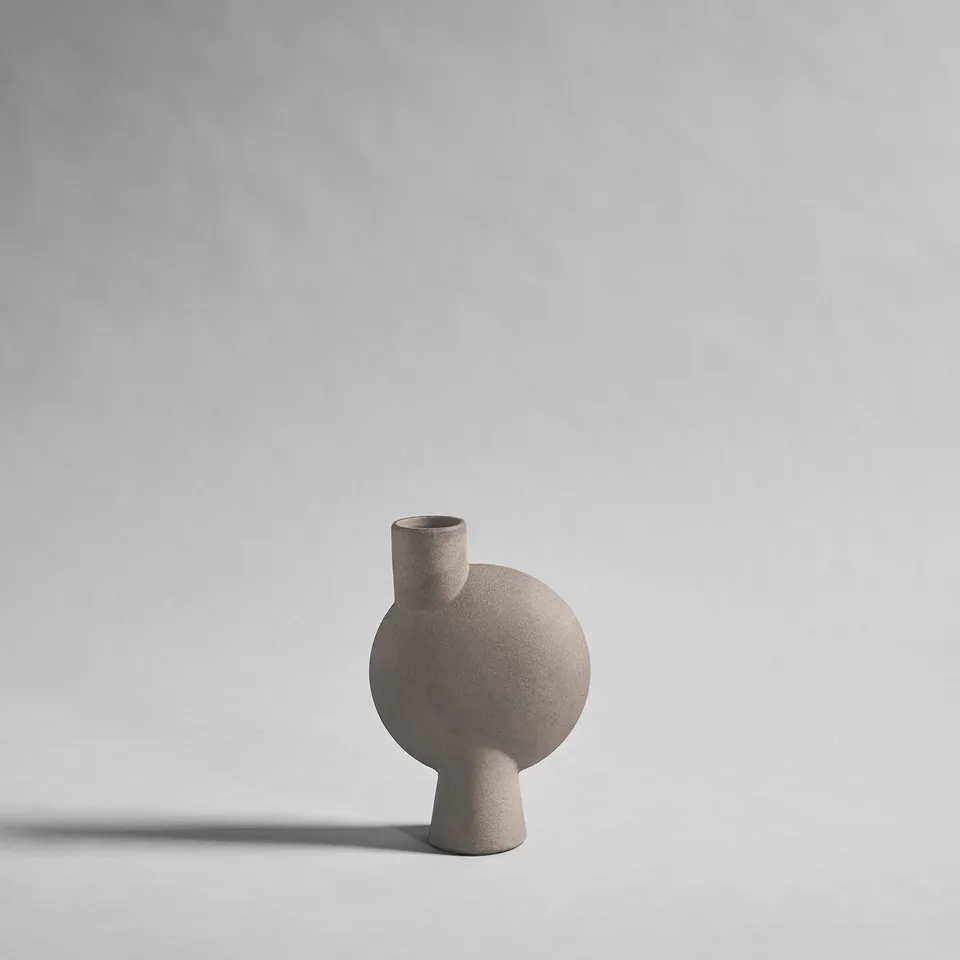 101-copenhagen-sphere-bubl-medio-vase-taupe-keramik image 1