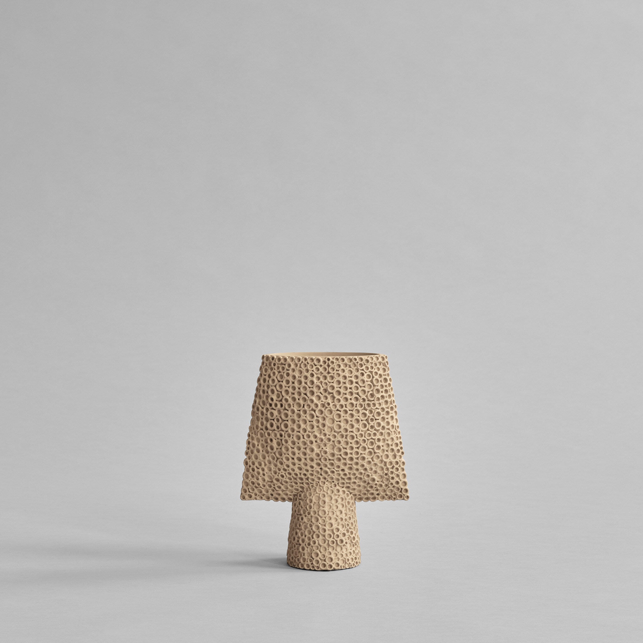 101-copenhagen-sphere-vase-square-mini-shisen-sand-keramik image 1