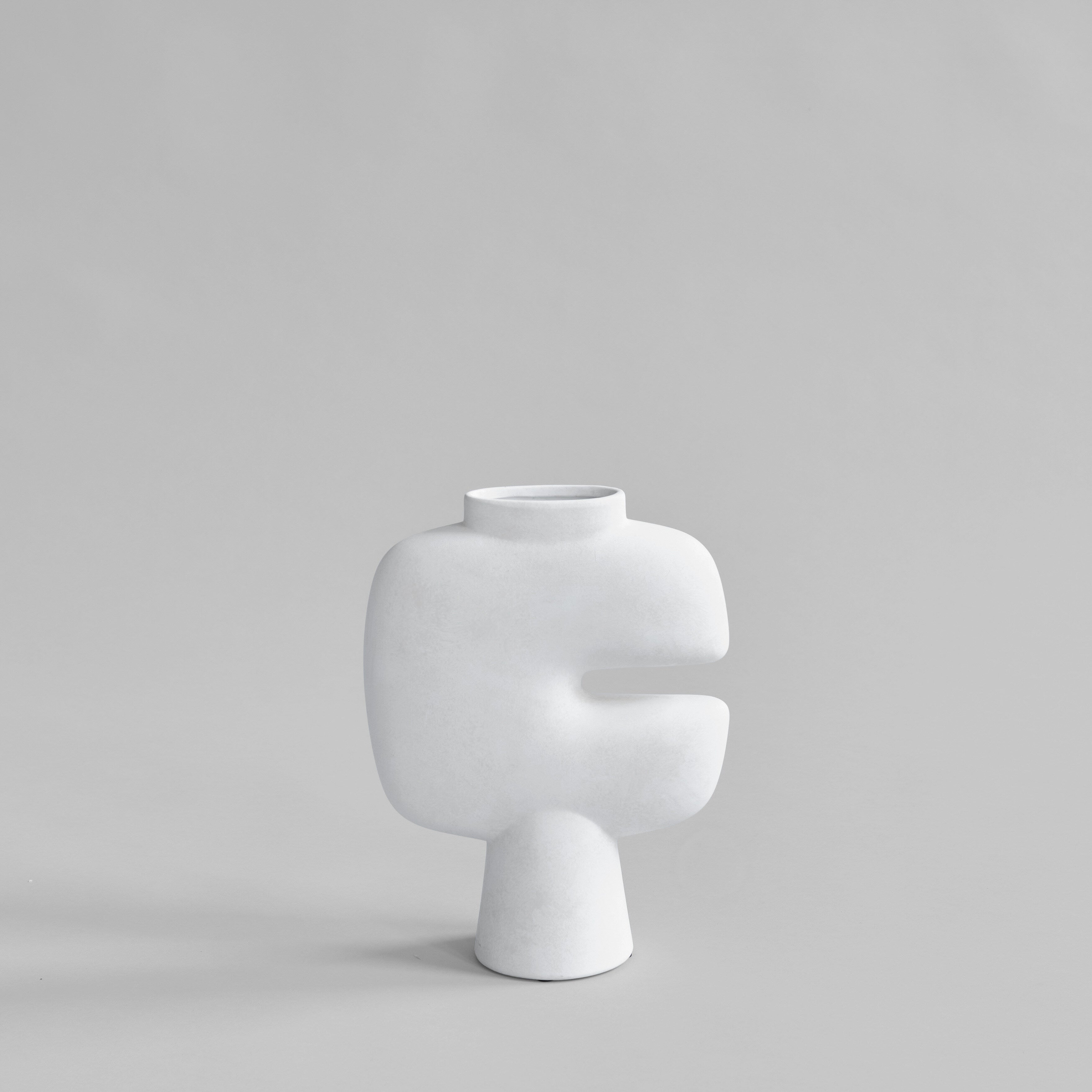 101-copenhagen-tribal-vase-medio-bone-white image 1