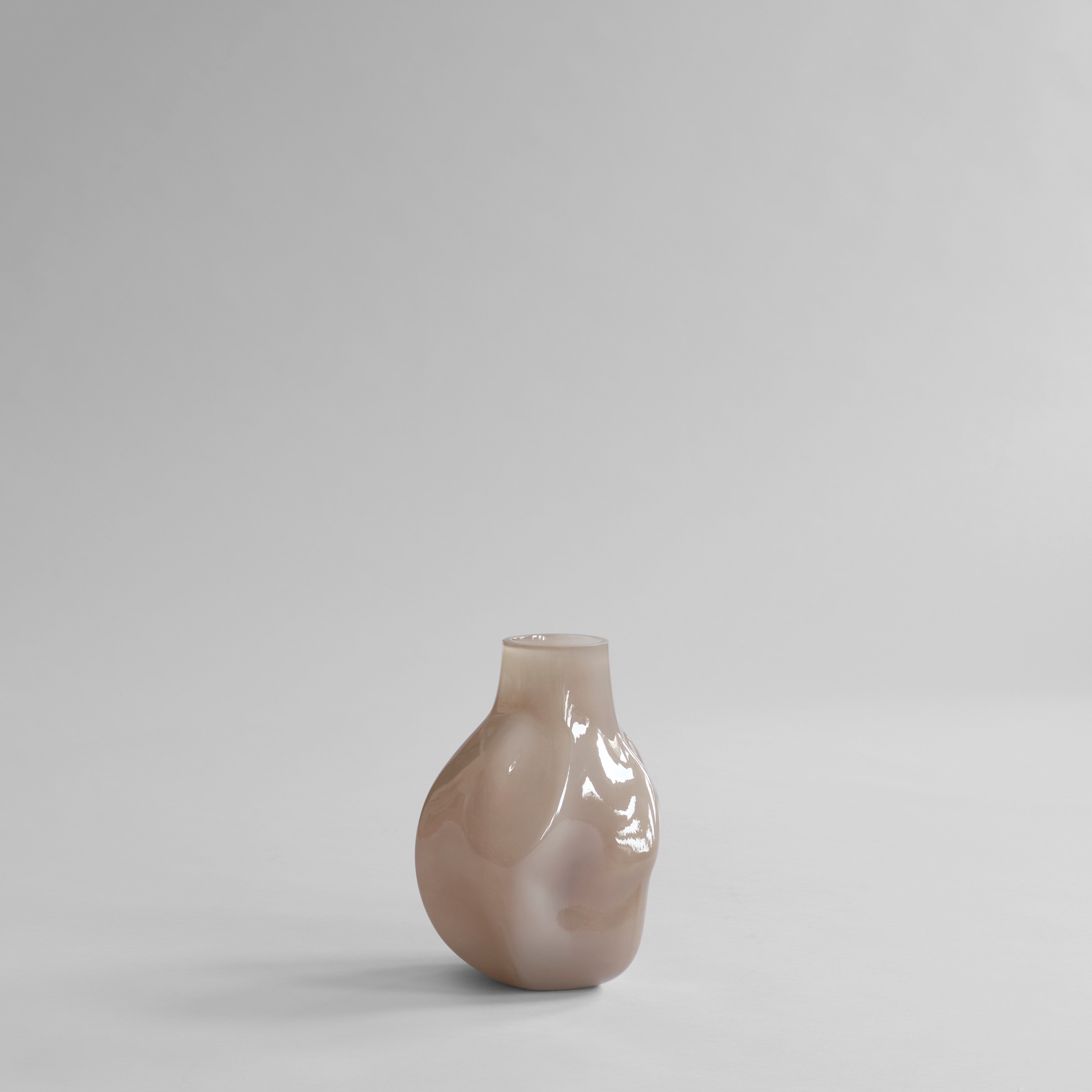 101-copenhagen-bakku-vase-medio-glas-smoked-desert image 6