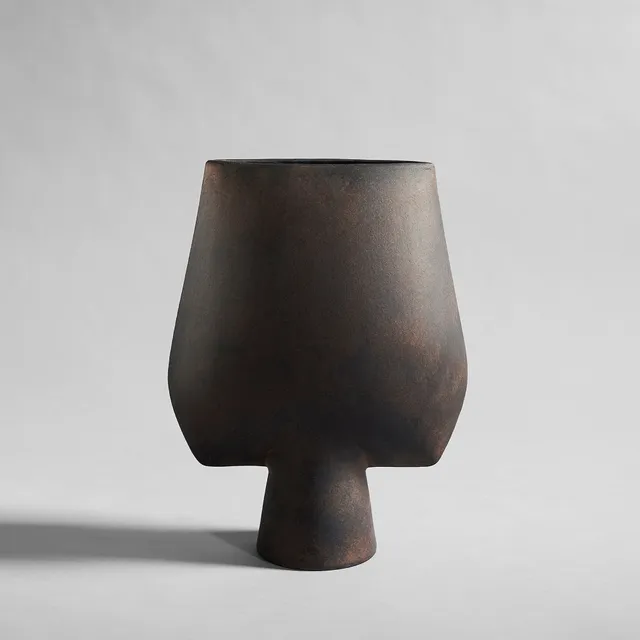 101-copenhagen-sphere-square-big-vase-coffee-keramik-43cm image 1