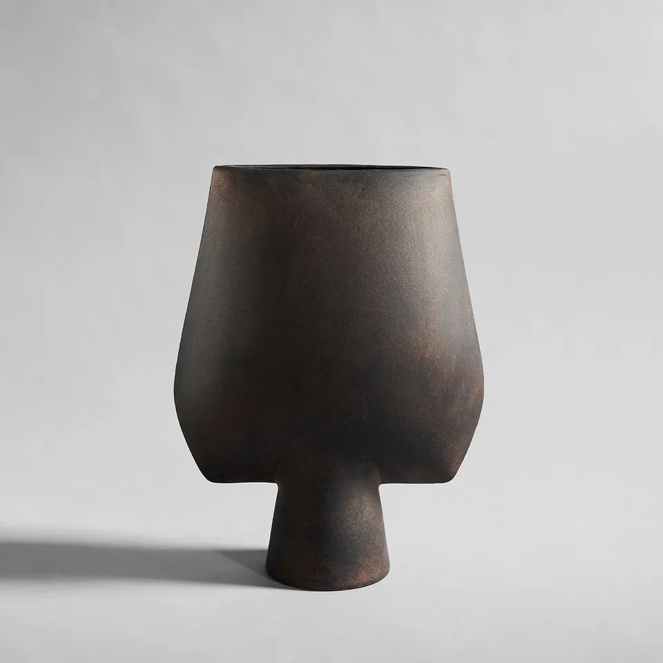 101-copenhagen-sphere-square-big-vase-coffee-keramik-43cm image 1