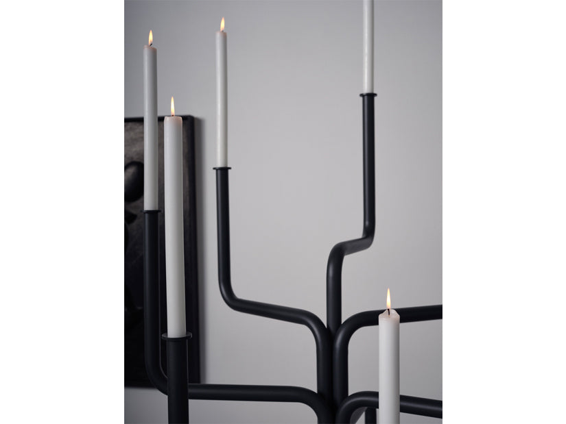 frederik-roij-giant-of-flame-standkerzenhalter-stahl image 5