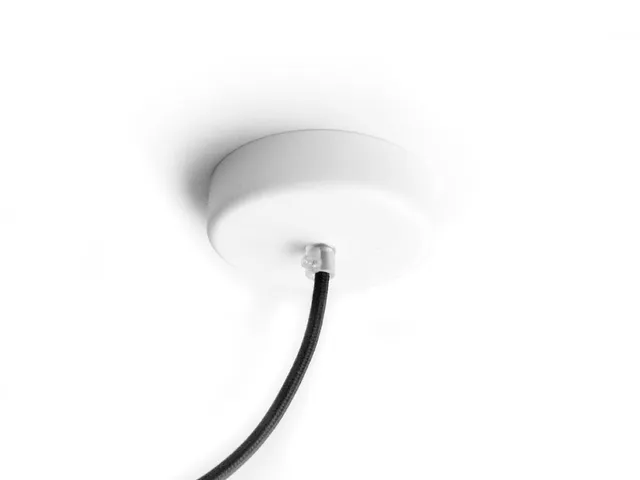 frederik-roij-luxury-suspension-single-low-pendelleuchte-wei-metall image 1